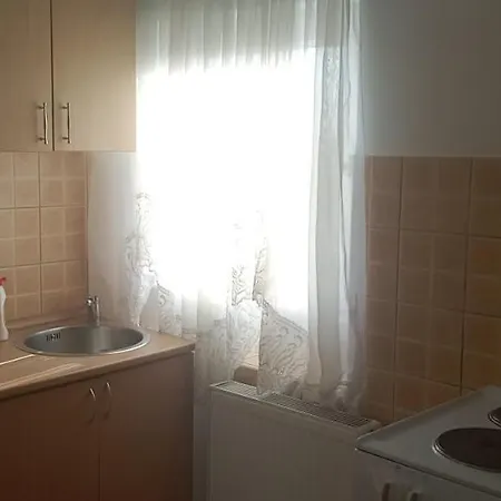 Altina M Apartmán Zemun Polje